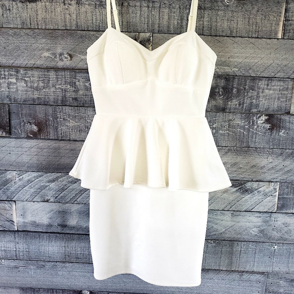 Juniors Lily Rose White Peplum Dress Size Medium